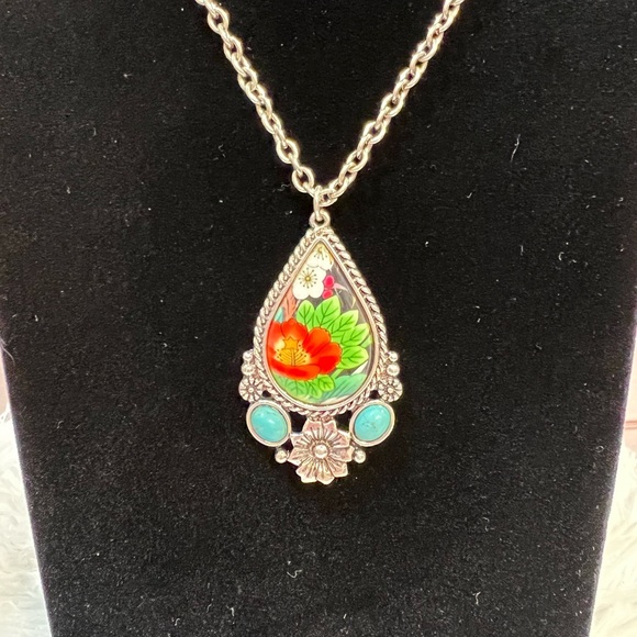 Women’s Set- 18” Floral Teardrop Beaded Necklace with Earrings - Picture 3 of 5